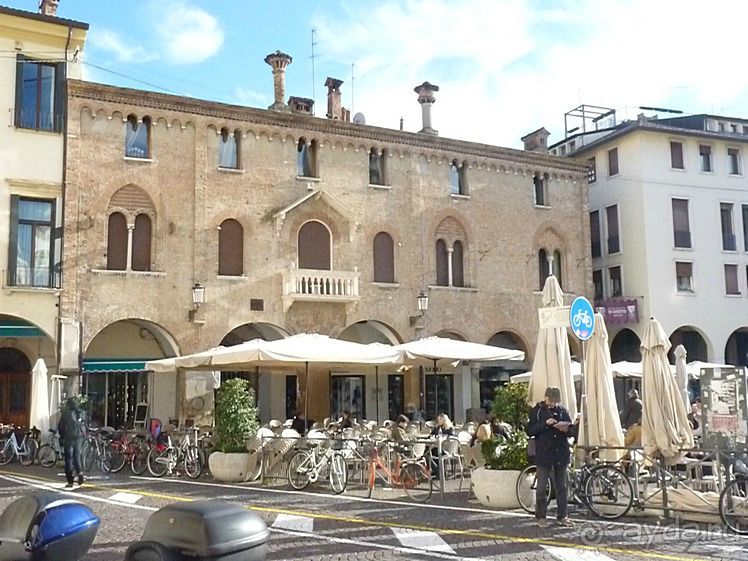 Перед Рождеством отдых на термальном курорте. Прогулка по Падуе. 