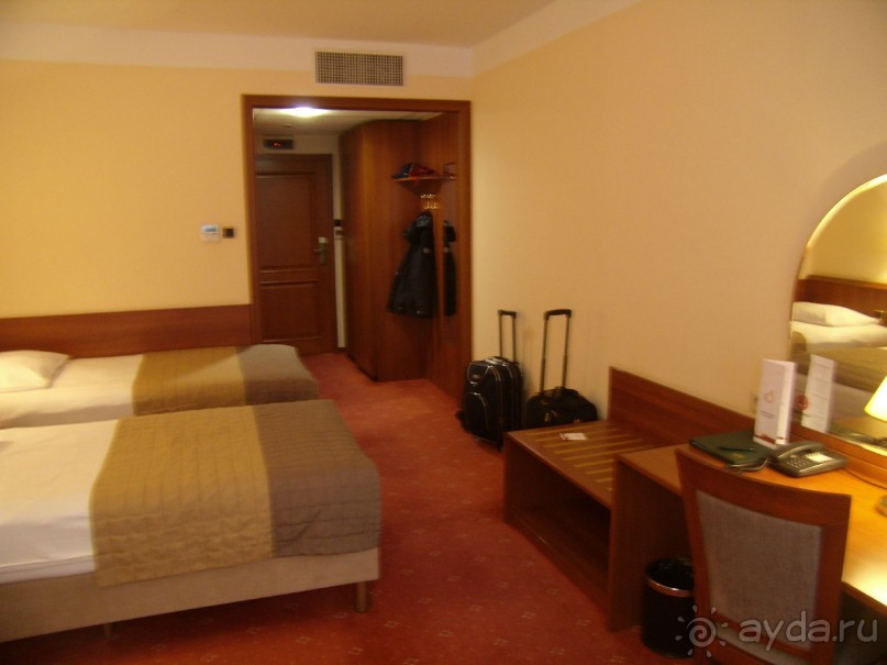 Почему-бы не побывать в Польше?  Рождественская ярмарка в Кракове и отдых в Бескидах.