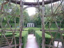 По садам и замкам большой компанией или какими могут быть парки