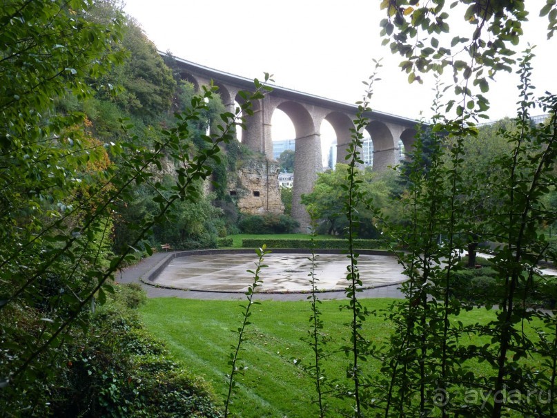 По Садам и Замкам большой компанией