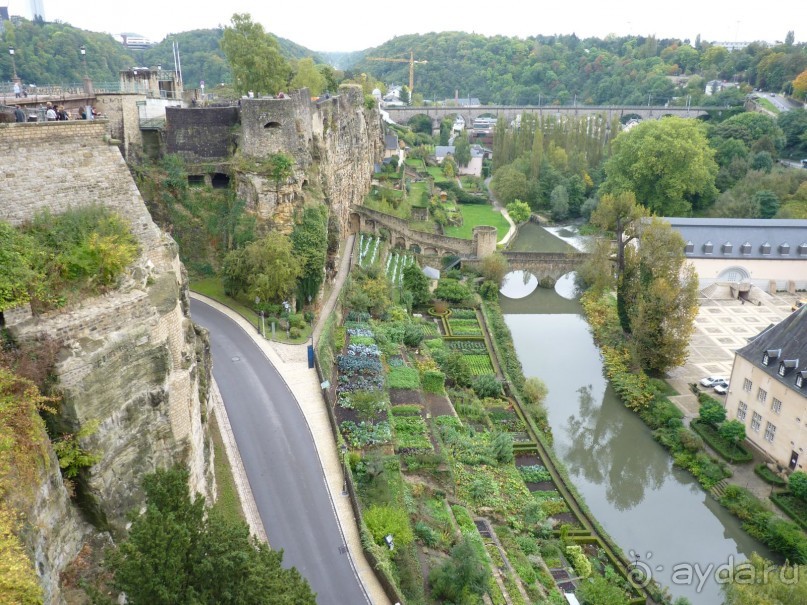 По Садам и Замкам большой компанией
