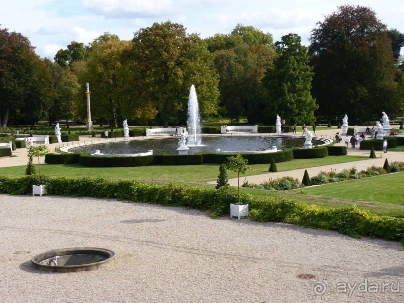 По Садам и Замкам большой компанией