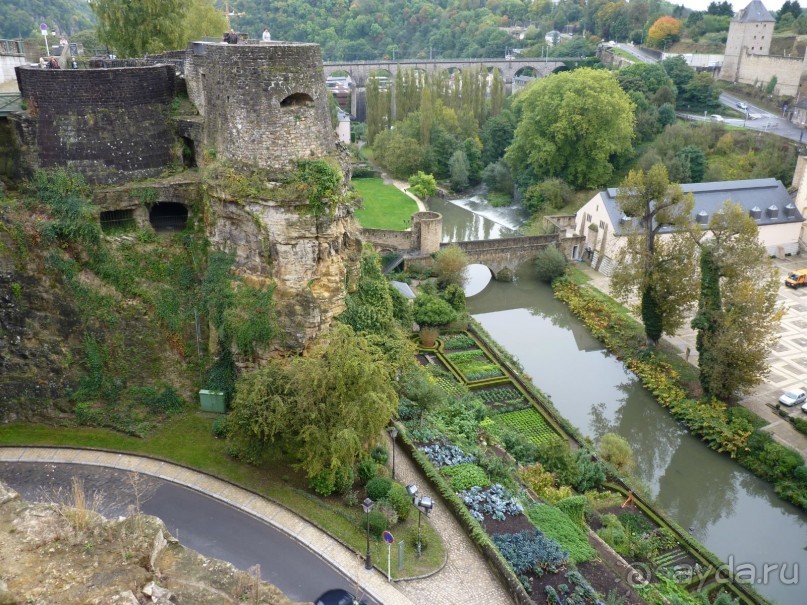 По Садам и Замкам большой компанией