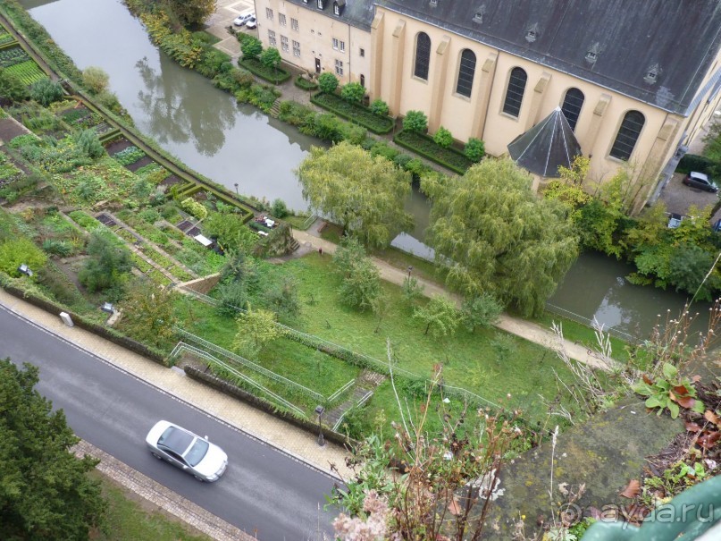 По Садам и Замкам большой компанией
