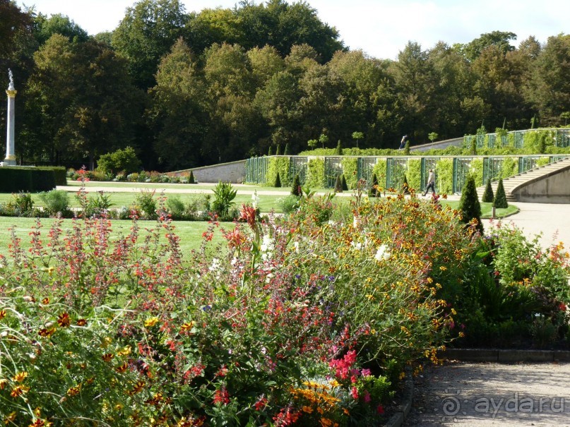 По Садам и Замкам большой компанией