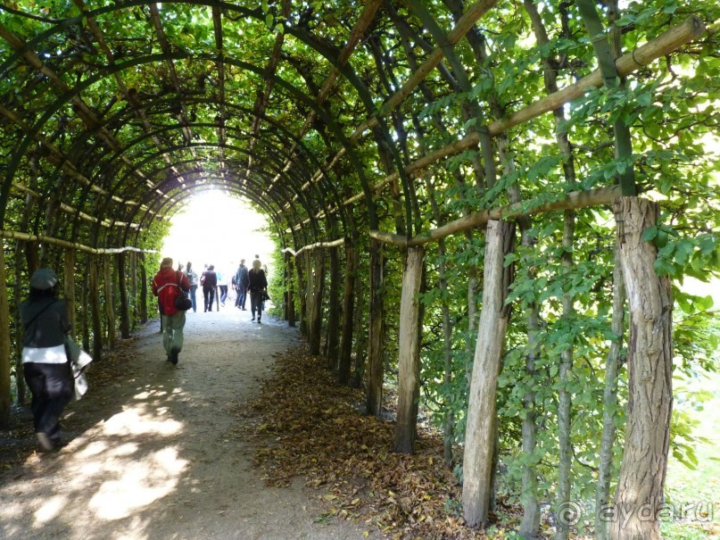 По Садам и Замкам большой компанией