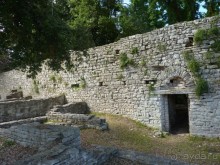 Бриуны! А что это за штучка....