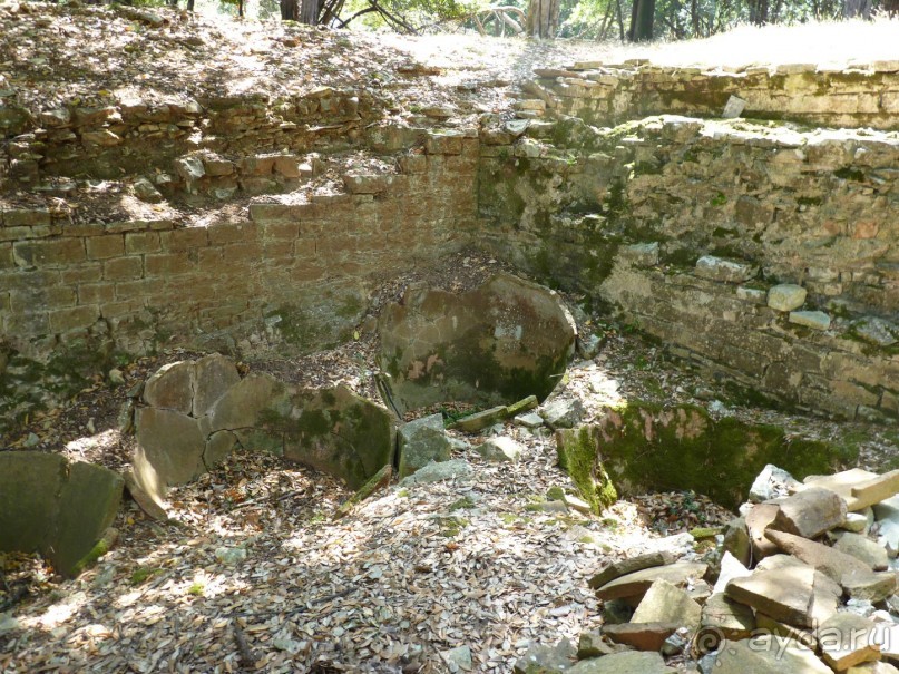 Бриуны! А что это за штучка....