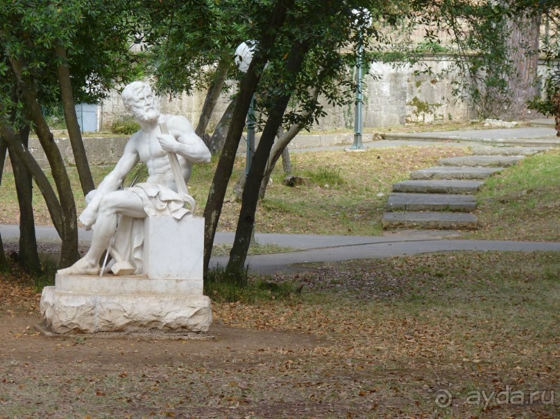 Бриуны! А что это за штучка....