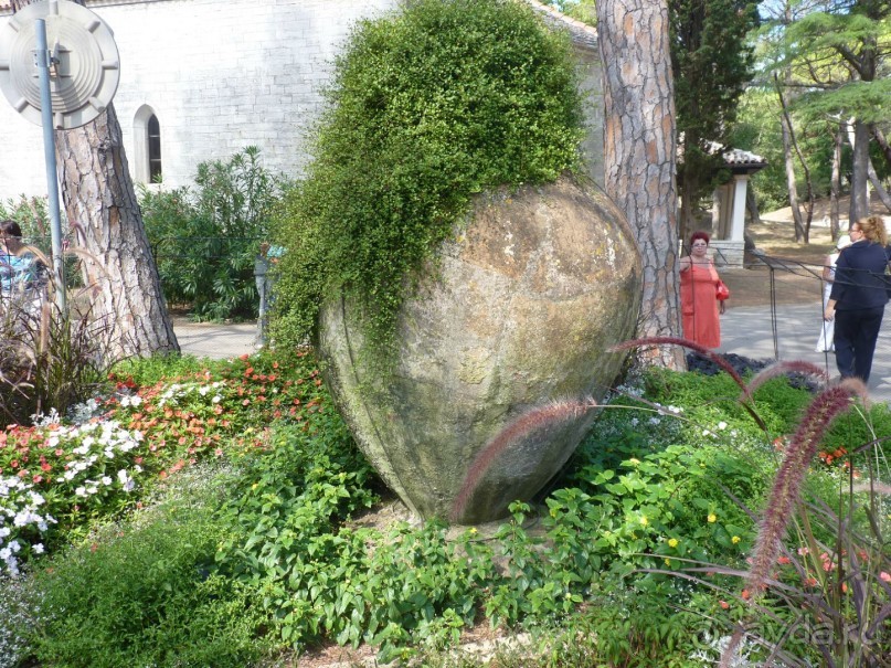 Бриуны! А что это за штучка....