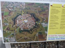 Идеальный город ждет туристов. Palmanova