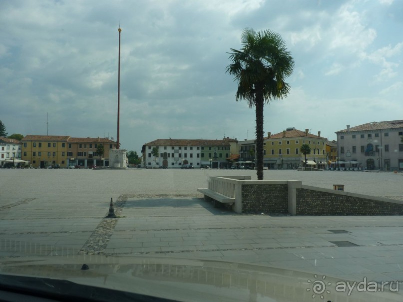 Идеальный город ждет туристов. Palmanova