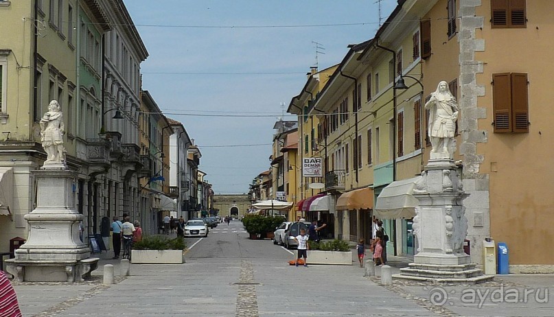 Идеальный город ждет туристов. Palmanova