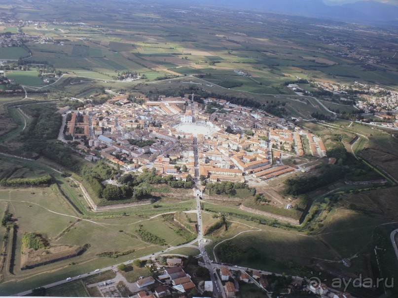 Идеальный город ждет туристов. Palmanova