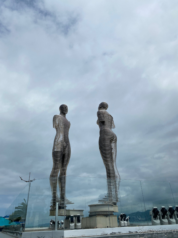 Orbi city twin tower Батуми