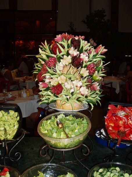 персонал - уроды (за исключ.), в остальном весело