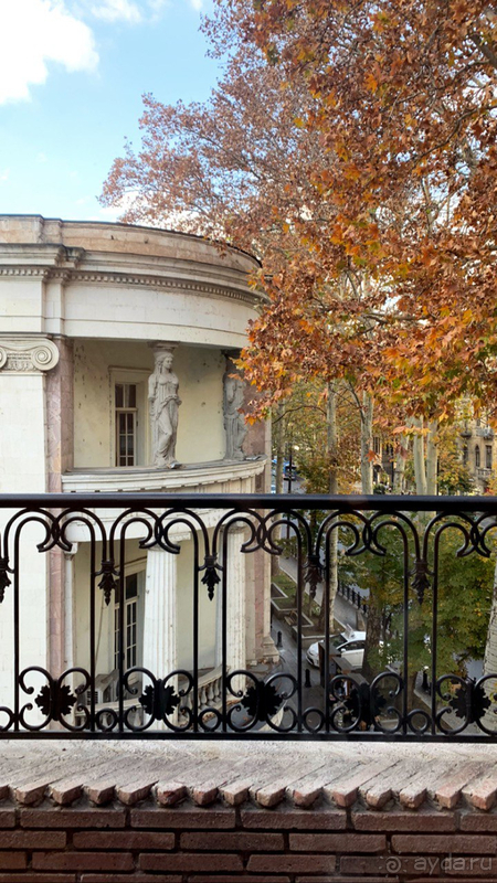 Тбилиси. Отдых в апартаментах на проспекте Руставели.