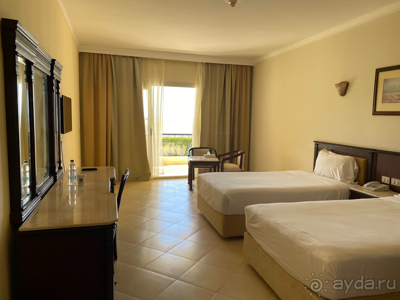 Оазис среди пустыни.