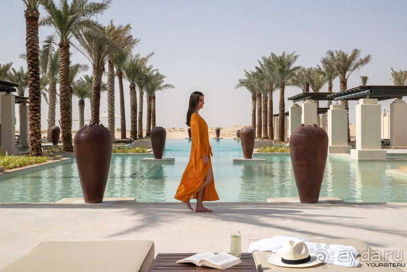 Anantara Dubai The Palm Resort является отличным местом для роскошного отдыха в Дубае.