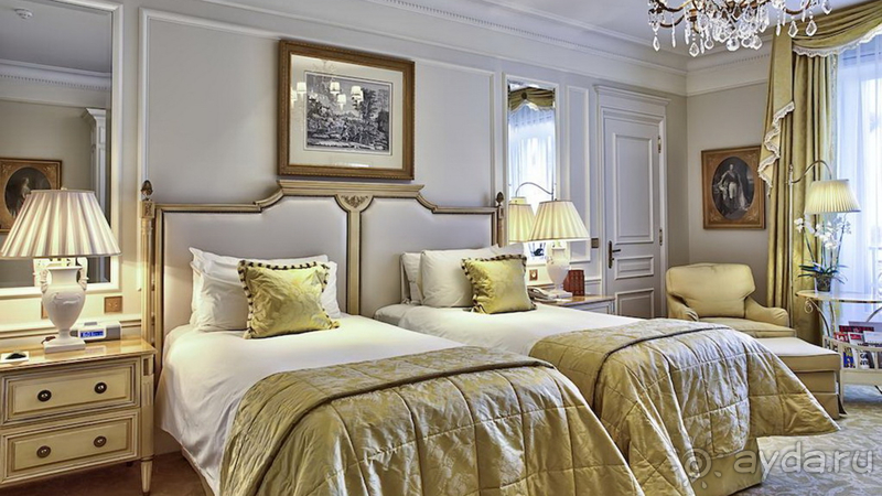 Отель Four Seasons George V Paris - это идеальное место для любого типа отдыха