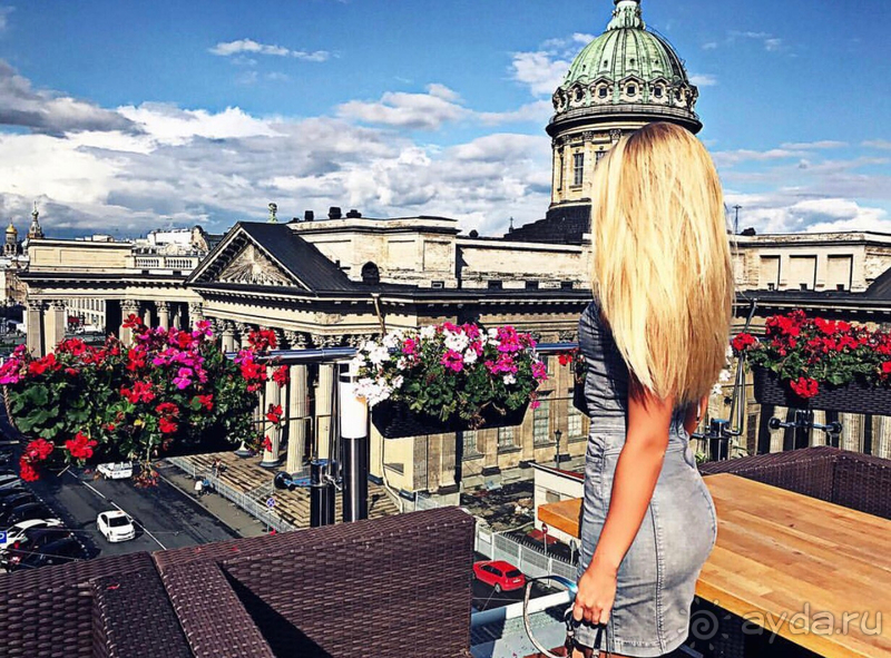 Отель Four Seasons George V Paris - это идеальное место для любого типа отдыха