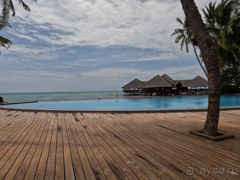 фото Medhufushi Island Resort