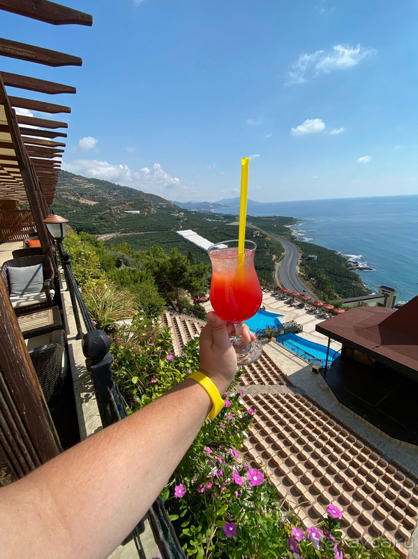 Это просто ПОТРЯСАЮЩИЙ отель