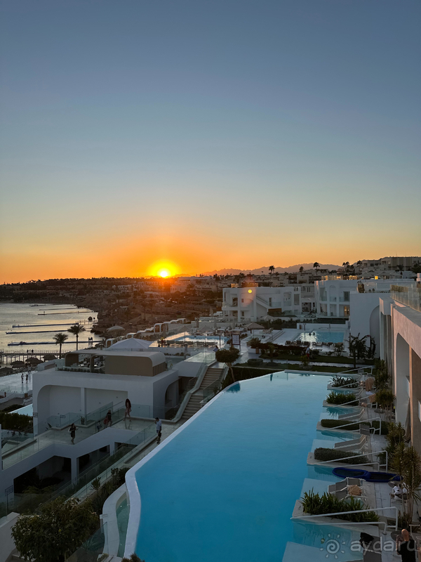 Новый белоснежный отель на берегу Шарм Эль Шейха