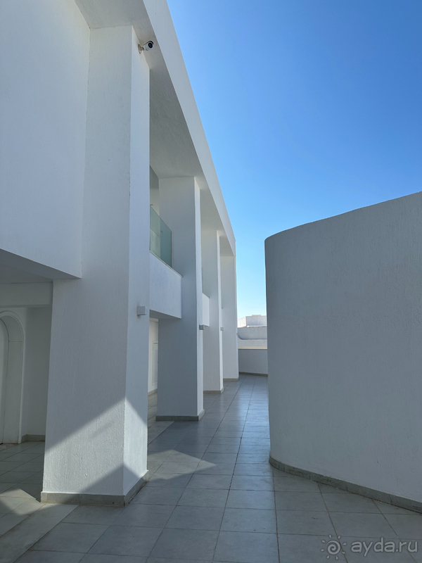 Новый белоснежный отель на берегу Шарм Эль Шейха