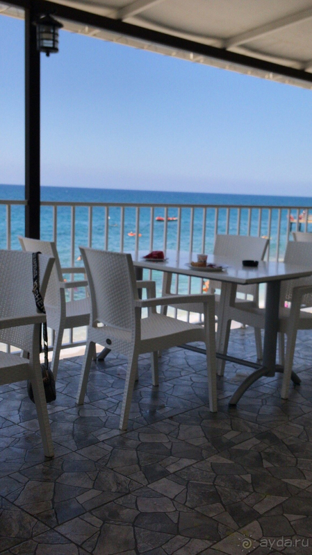 Нормальный отель недалеко от центра Аланьи