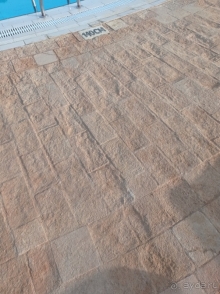 Ещё раз туда не поедем, и другим рекомендовать тоже не будем.