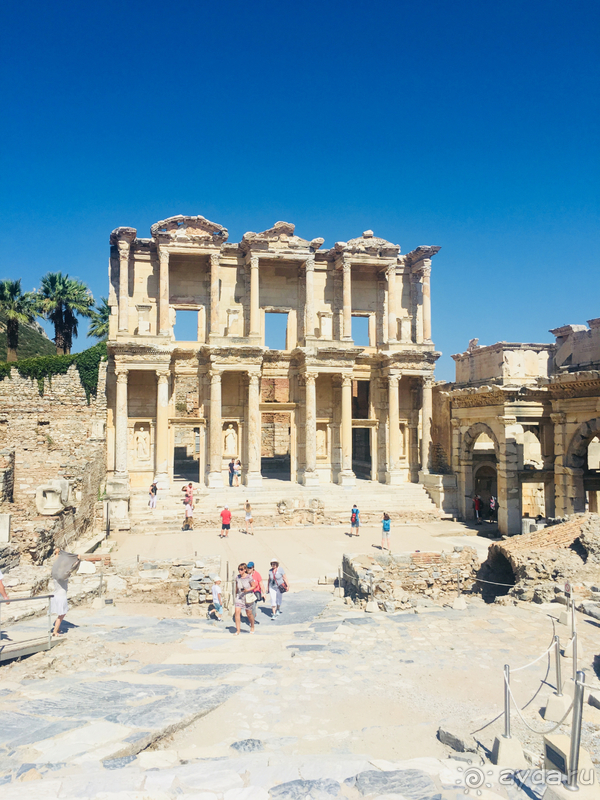 Слабая четверка, но нам понравилась