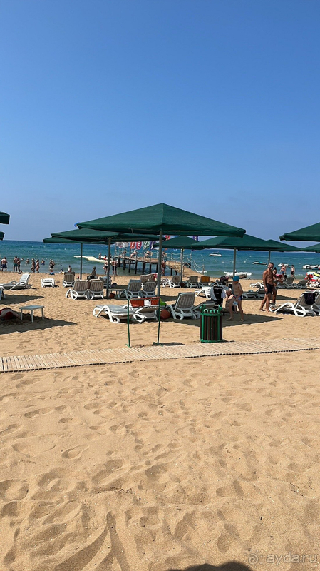 Отель нам понравился, но номер нас шокировал. 