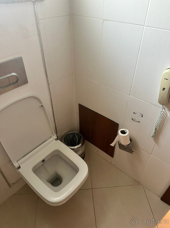 Отель нам понравился, но номер нас шокировал. 