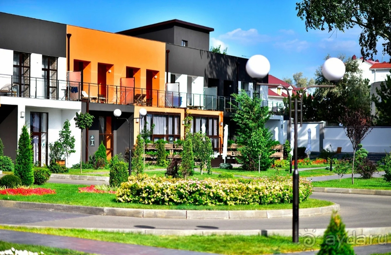 Посетил отель Beton Brut