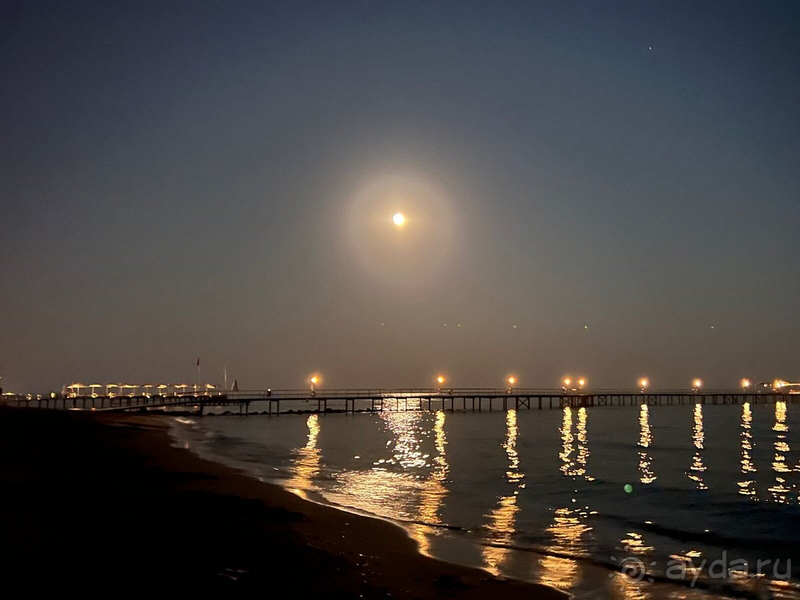 Нормальный отель на отличной территории.