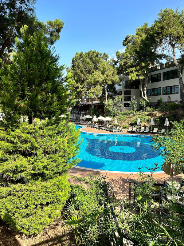 Мы прожили целую жизнь в этом отеле 💔