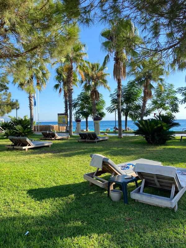 Уровень отеля ниже заявленного. Красивая природа!