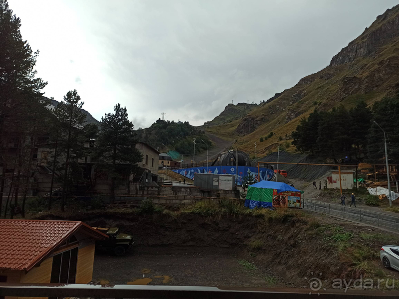 Вид из окна второго этажа