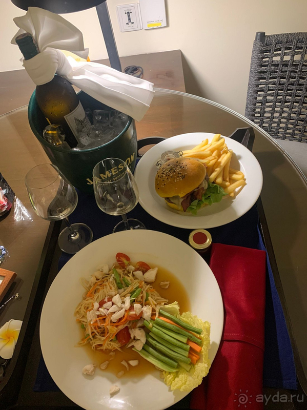 Подуставший отель..