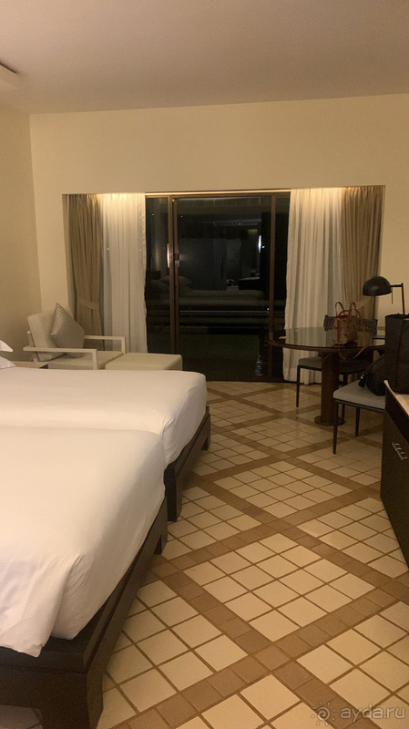 Подуставший отель..