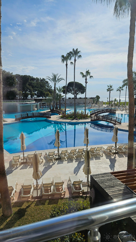 Шикарный отель с огромной территорией