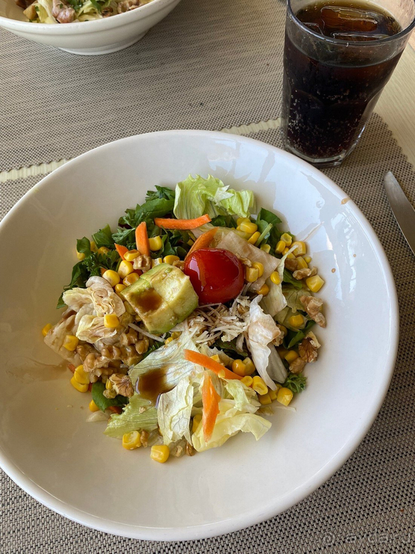 Хороший семейный отель, но должен стоить дешевле .