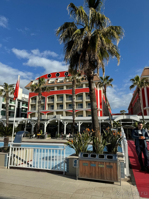 Натянутая 4* всё очень грустно