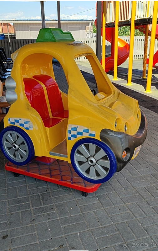 Семейный отдых на берегу моря 