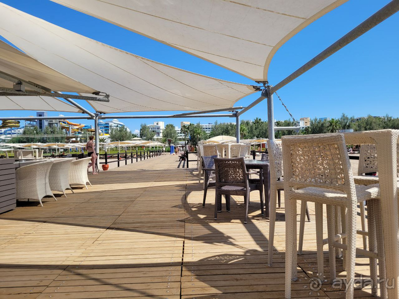 Соотношение цены и качества на момент нашей поездки. Отличный премиум, были на вилле. Был с семьёй