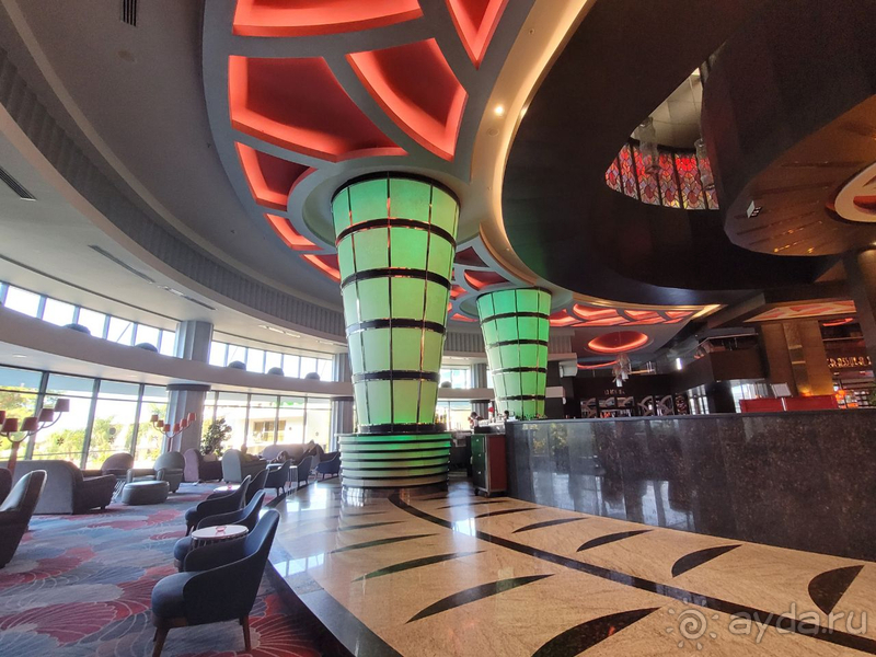 Соотношение цены и качества на момент нашей поездки. Отличный премиум, были на вилле. Был с семьёй