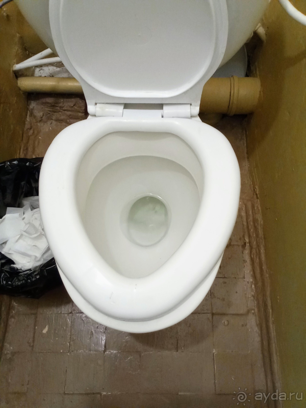 Дешёвая, спокойная гостиница, без клопов и приключений.