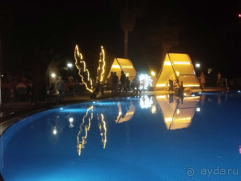 ВСЕ ТАКЖЕ ПРЕКРАСНА... ВСЕ ТАКЖЕ ПРЕКРАСНА...