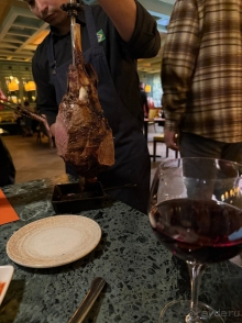 Релакс, немного тусовки, топовые а-ля карт